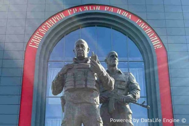 Rusiyada Priqojinə heykəl ucaldıldı