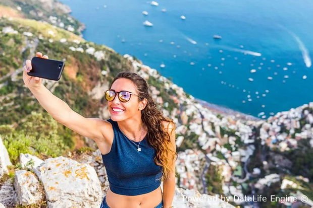 “Selfie” çəkərkən ən çox qəzaların baş verdiyi ölkələrin adları açıqlandı