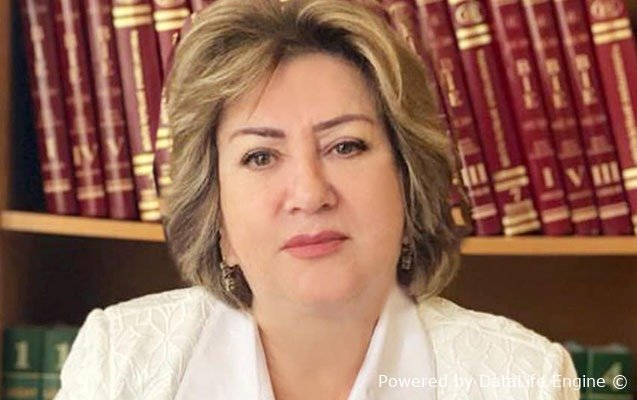 Maşınını xadimələrə yudurdan direktor işdən çıxarıldı
