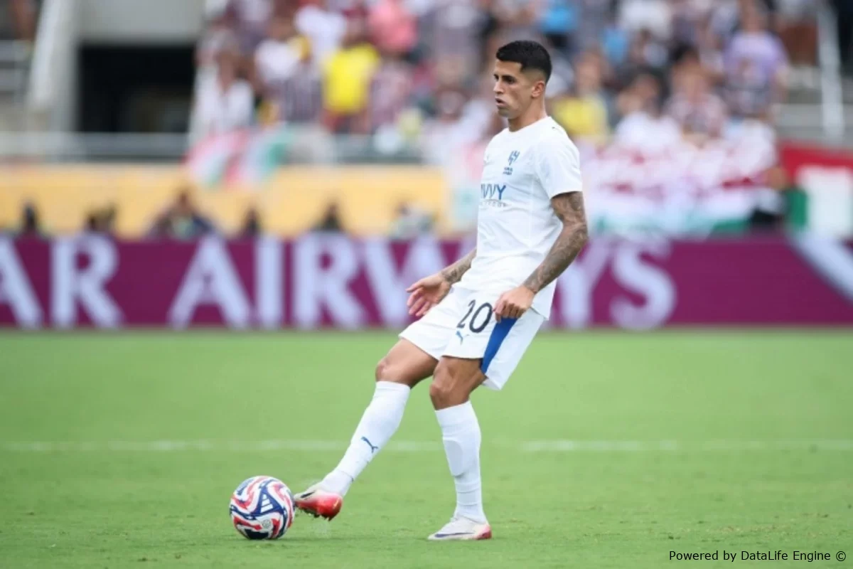 Üç məşhur klub portuqaliyalı ulduz futbolçunu almaqda maraqlıdır