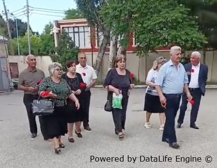 Biləcəri qəsəbəsi 297 nömrəli orta məktəbin 10B sinif məzunlarının 50 illik yubileyi böyük sevinc və nostalji hisslərlə qeyd olundu