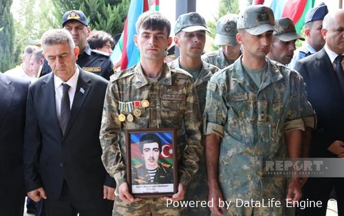 İtkin şəhidlər dəfn olunur