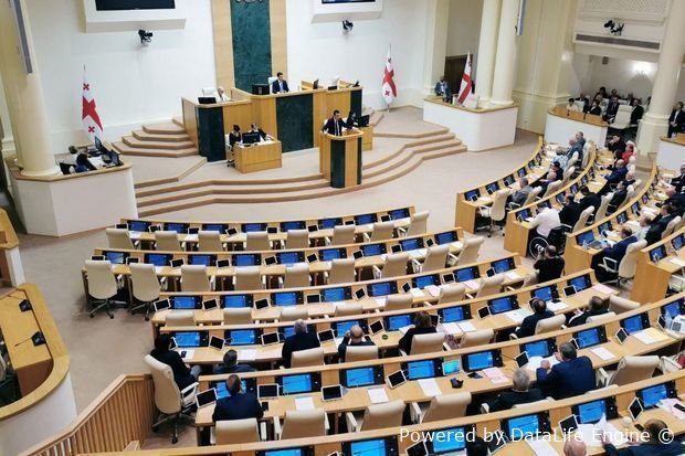 Gürcüstan parlamentində sarı təhlükəsizlik səviyyəsi qüvvəyə minib