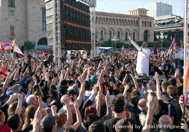 Ermənistanda oyun qarışır: Kilsə-müxalifət tandemi fiaskoya uğrayacaq? - “Kaspi”nin TƏHLİLİ