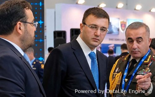 Müdafiə nazirinin ən gənc müavini 40 yaşını qeyd edir