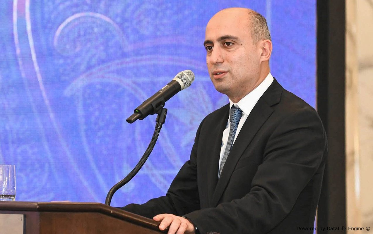 “Əməyinizin nəticələrindən qürur duymağı arzulayıram” - Emin Əmrullayev