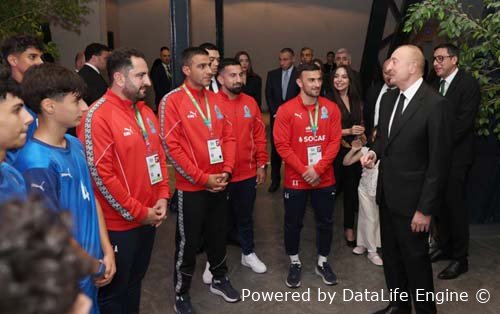 Prezidentin futbolçularla görüşündə maraqlı anlar